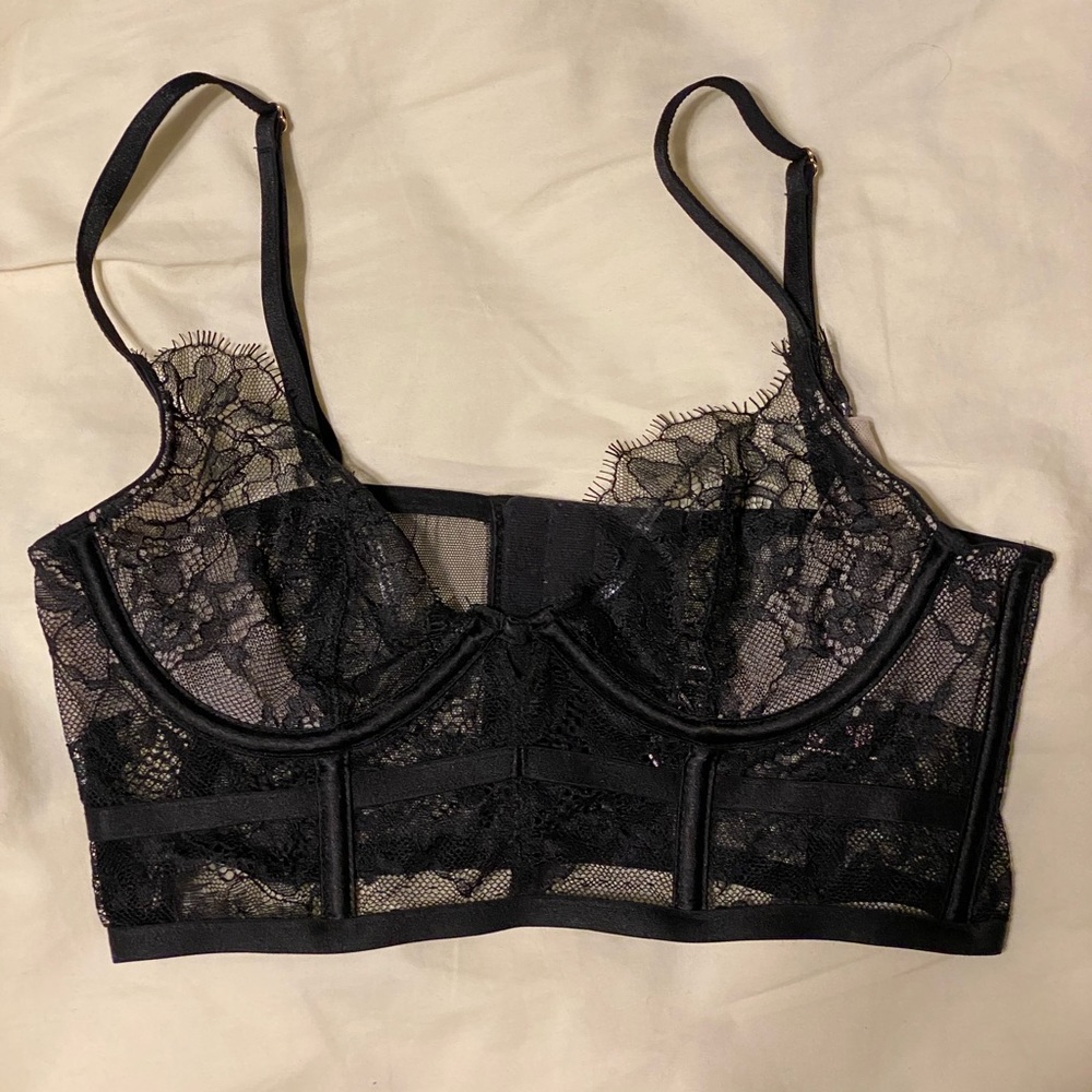 Victoria’s Secret Unlined Demi Longline Bra